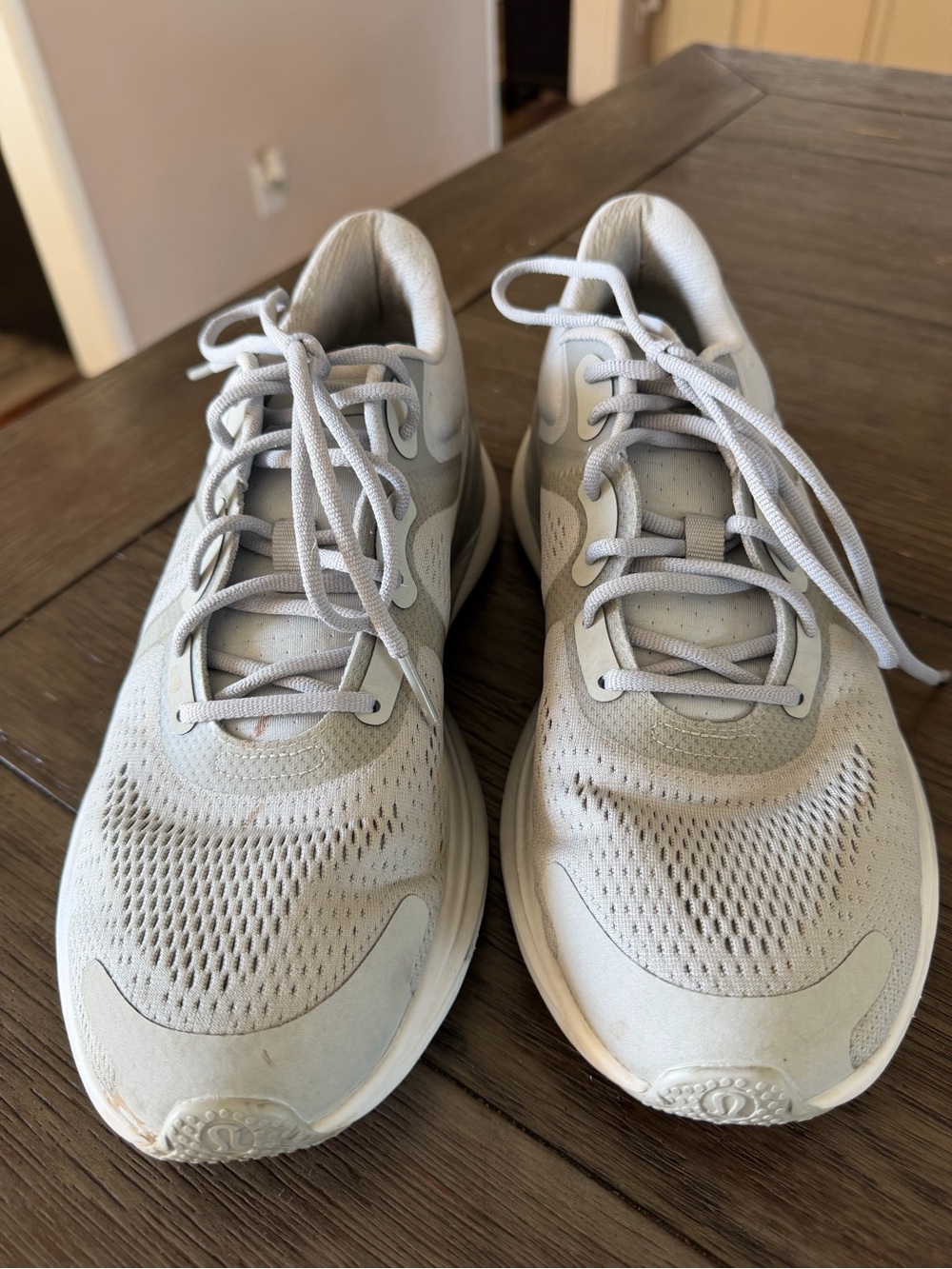 Lululemon Blissfeel Womens Running Shoes Light‎ Grey Silver Size 10 Low Top
